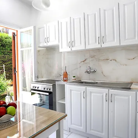 Drosea Apartment *
